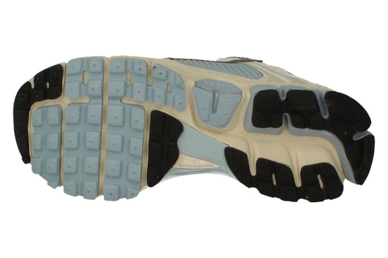 Zoom Vomero 5 Sneakers - Image 5