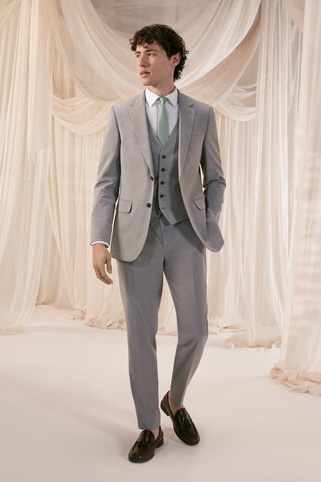Tailored Fit Light Grey Essential Waistcoat