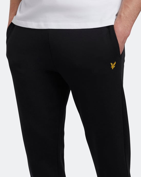 Lyle & Scott – Svarta slim-fit mjukisbyxor - Image 4