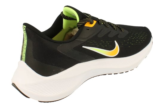 Nike Zoom Winflo 7 Heren Zwarte Sneakers - Image 3