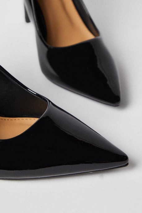 Dash Pointed Court Shoes
