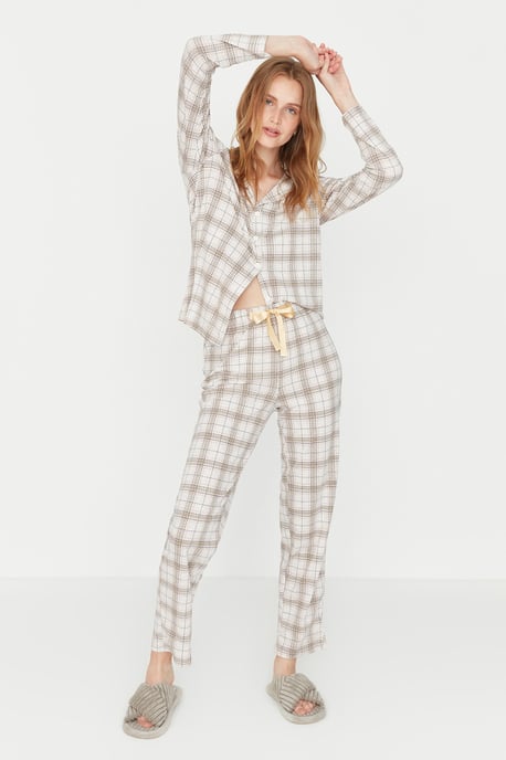 Trendyol Vrouwen Kraag Pyjama Set 2 pak - Image 3