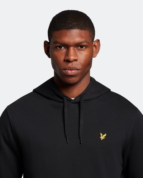 Lyle & Scott Pullover Hoodie Plus in Black - Image 4
