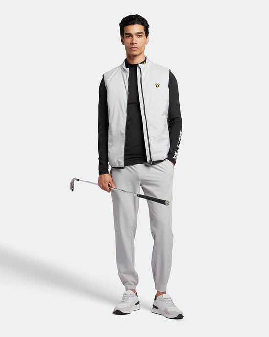 Lyle & Scott – Tekniskt underställ i svart - Image 2
