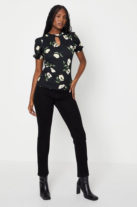 Keyhole Neck With Puff Sleeve - Image 2