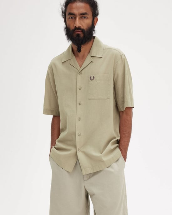 Fred Perry Mens Lightweight Texture Revere Collar Short Sleeve Shirt - Image 2