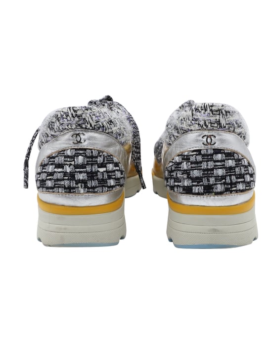 Chanel Tweed Vetersneakers in Meerkleurig Leer - Image 3