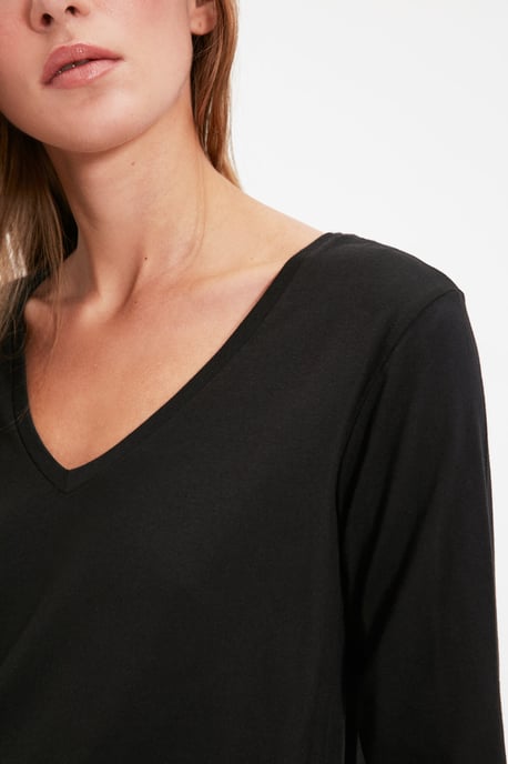 Trendyol Women's  Straight  T-Shirt - Image 4