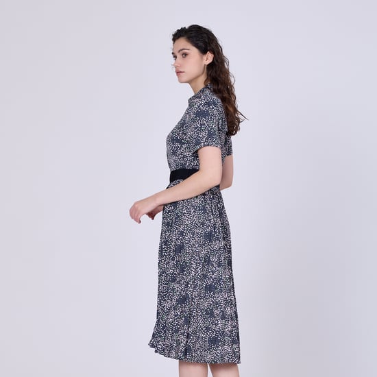 Pleats printed tea dress and added belt