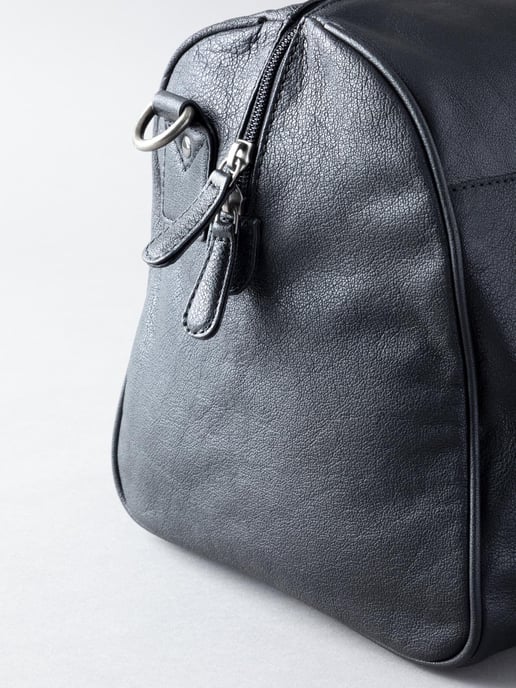 Discoverer Medium Leather Holdall in Black