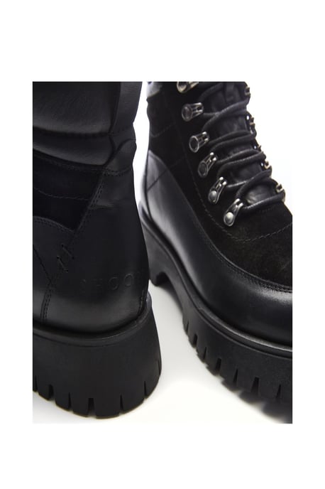'Sh Anello' Black Leather Lace Up Boots