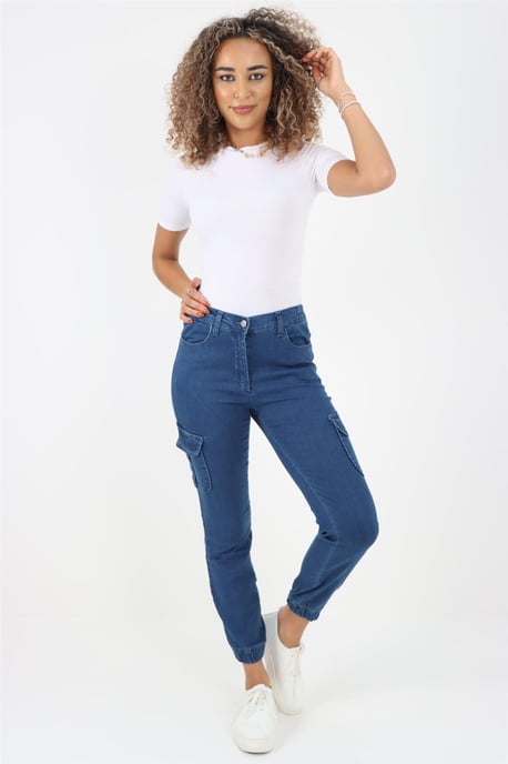 Womens Side Elastic Waist Self Cuffed Jeans in Blue - Image 4