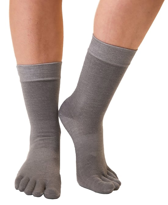 TOETOE - Mens & Ladies Outdoor Soft Wool Moisture Wicking Mid Calf Toe Socks - Grey - Image 2