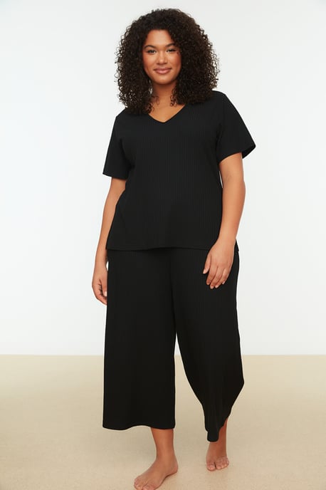 Trendyol Vrouw/Meisje V-hals Pyjamaset in grote maten 2 pak - Image 3