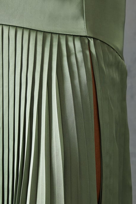 Premium Satin Square Pleated Skirt Bridesmaid Dress