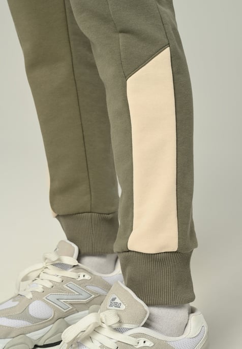 Tom Barron Ladies 'Love' Zipped Stylish Tracksuit - Image 2