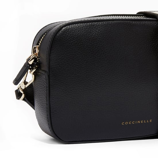 Tebe Crossbody Bag in Tumbled Leather Coccinelle NOIR