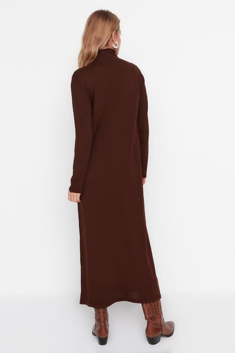Trendyol Vrouw/Meisje Coltrui Verschuiving Maxi Bescheiden jurk - Image 5