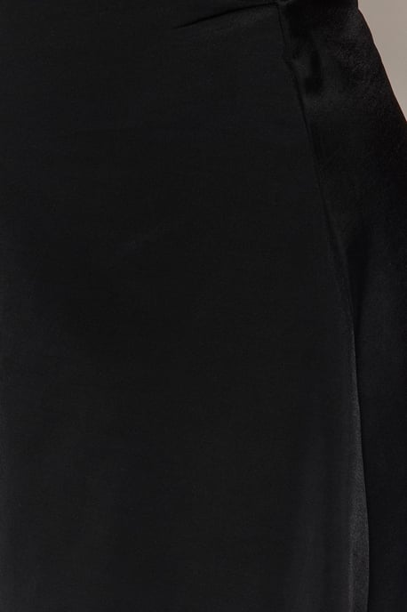 Trendyol Damernas Högmidjade Bikini Bottoms i Större Storlekar - Image 5