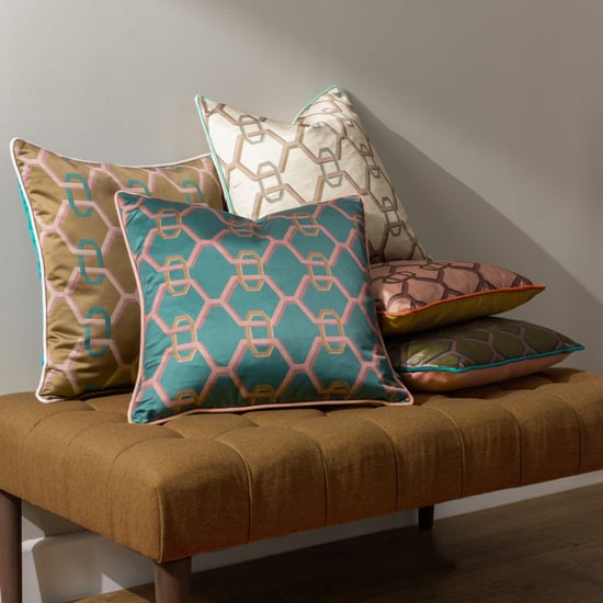 Paoletti Carnaby Chain Geometric Satin Cushion Cover - Image 4