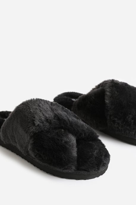 Wheres That From Womens 'Cuddle' Cross Over Fluffy Slippers