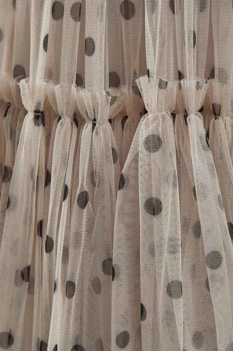 Tulle Spot Plunge Neck Flutter Sleeve Tier Maxi Dress - Image 4