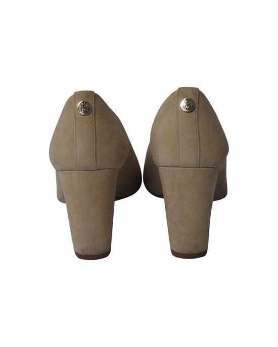 Ralph Lauren Maddie Pumps in Cream Suede