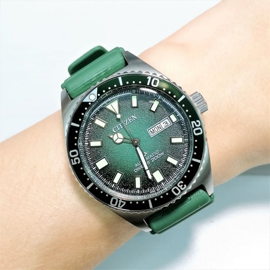Citizen Promaster Marine Men's Green Watch NY0121-09XE - Image 4