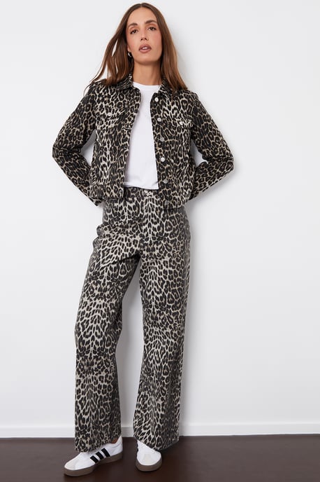 Brown Petite 'Soleil' Leopard Print Wide Leg Denim Jeans - Image 1