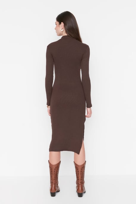 Trendyol Damen Stående Krage Bodycone Midiklänning - Image 6