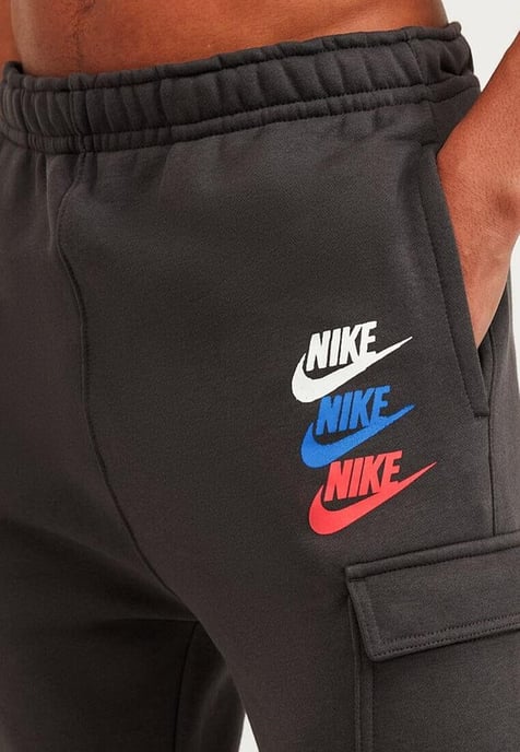 Nike Mens Standard Issue Crew Tracksuit in Dark Smoke Grey - Image 6