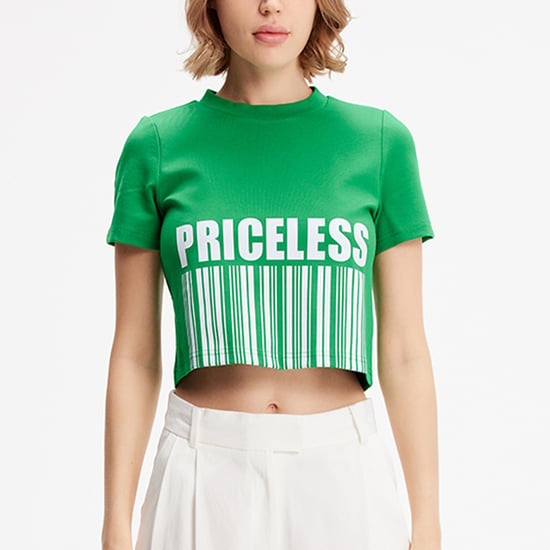 Crop t-shirt med Typo-tryck - Image 2