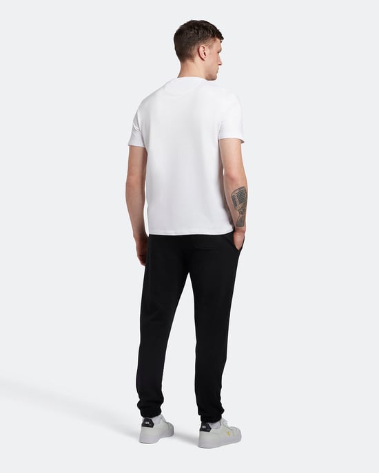 Lyle & Scott – Svarta slim-fit mjukisbyxor - Image 3