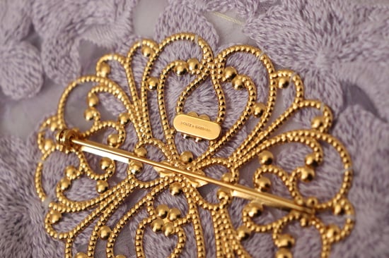 Dolce & Gabbana Lila Blommig Guldton Messing Brosch för Kvinnor - Image 5