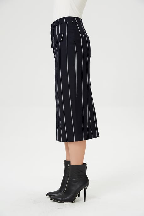 Straight skirt with thin stripes - Image 2