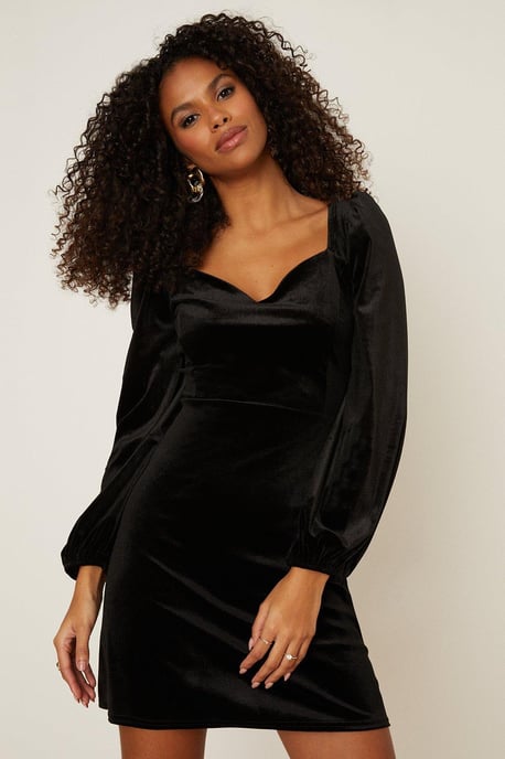 black velvet sweetheart long sleeve mini dress Neck Color:CAMEO PINK