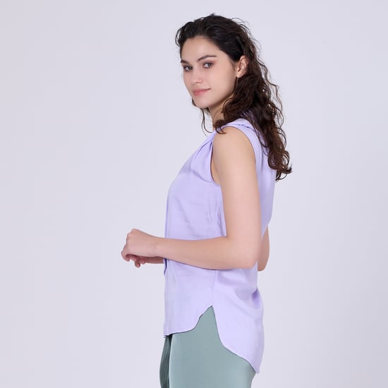 Sleeveless blouse with wide flat collar - Image 2