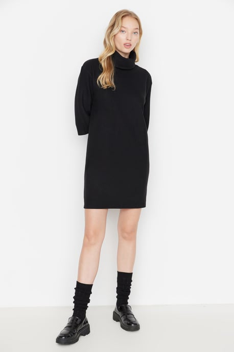 Trendyol Kvinnors Turtleneck Shift Midi Klänning - Image 4