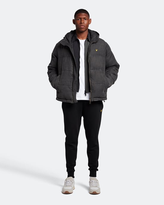 Lyle & Scott gewassen gewatteerd jack in zwart - Image 2