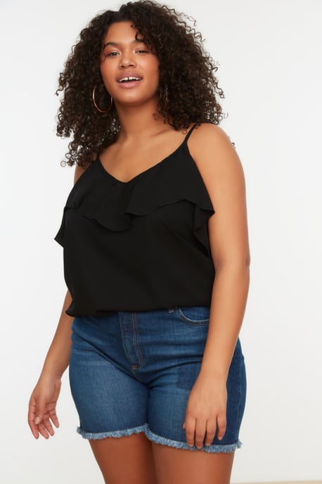 Trendyol Dam Spaghetti Band Enkel Plus Size Blus - Image 1