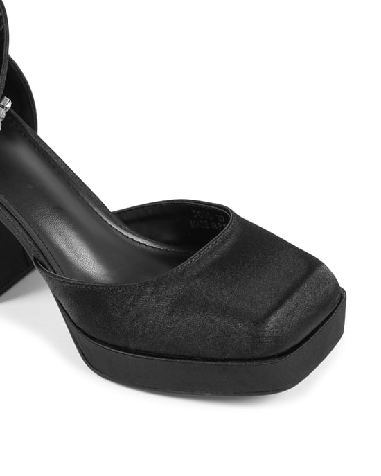 19V69 Italia Womens Ankle Strap Pump Black
