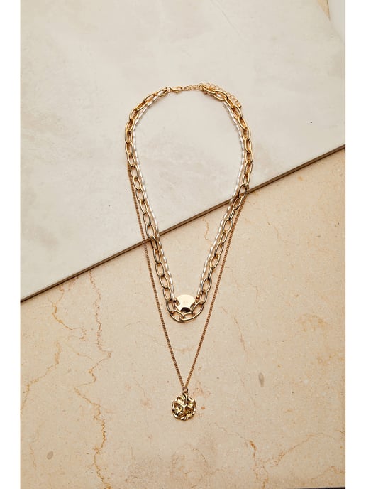 3 X Chain Necklace With Hammered Coin Pe