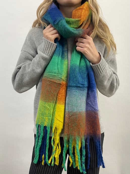 Soft Chunky Checked Scarf with Tassels in Blue Multi