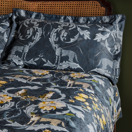 Nouvilla Oxford Pillowcase Set - Image 1