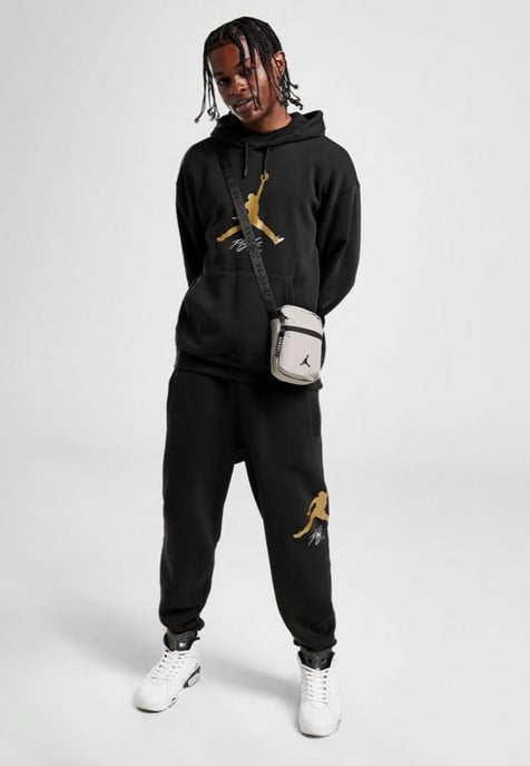 Nike Sportswear standaard trainingspak met capuchon in zwart - Image 1