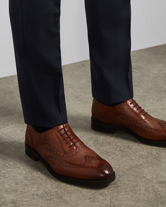 Almhano Wingcap Oxford Brogue in Tan