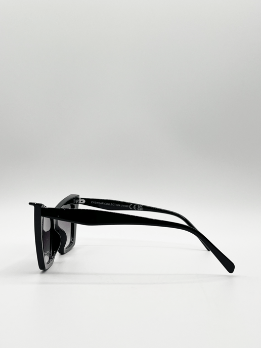 Oversized Cateye sunglasses in Black