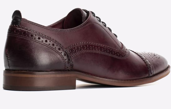 Base London Cast Washed Leren Herenschoenen In Donkerrood Met Brogue-Details - Image 3