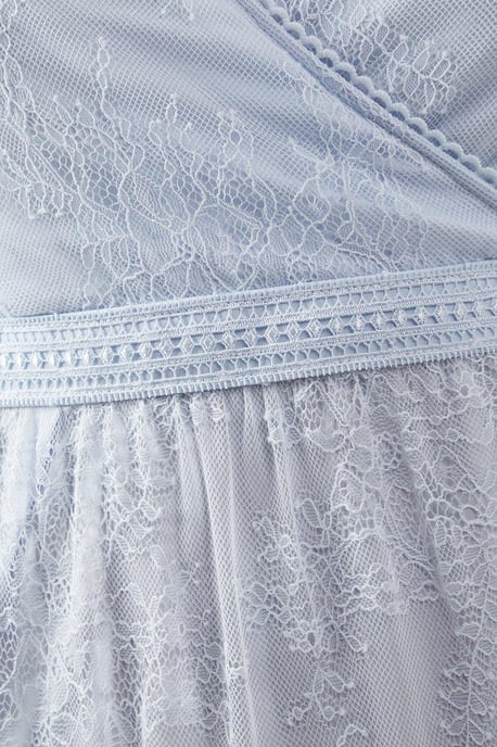 Delicate Lace Trim Insert Tiered Maxi Bridesmaids Dress - Image 5