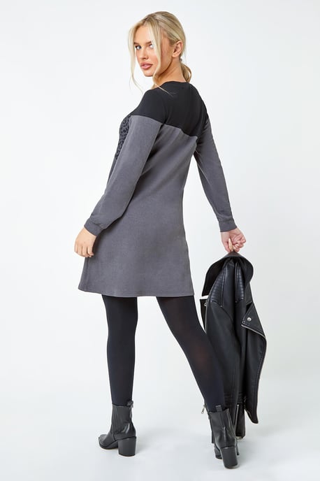 Petite Animal Colour Block Knit Dress - Image 3